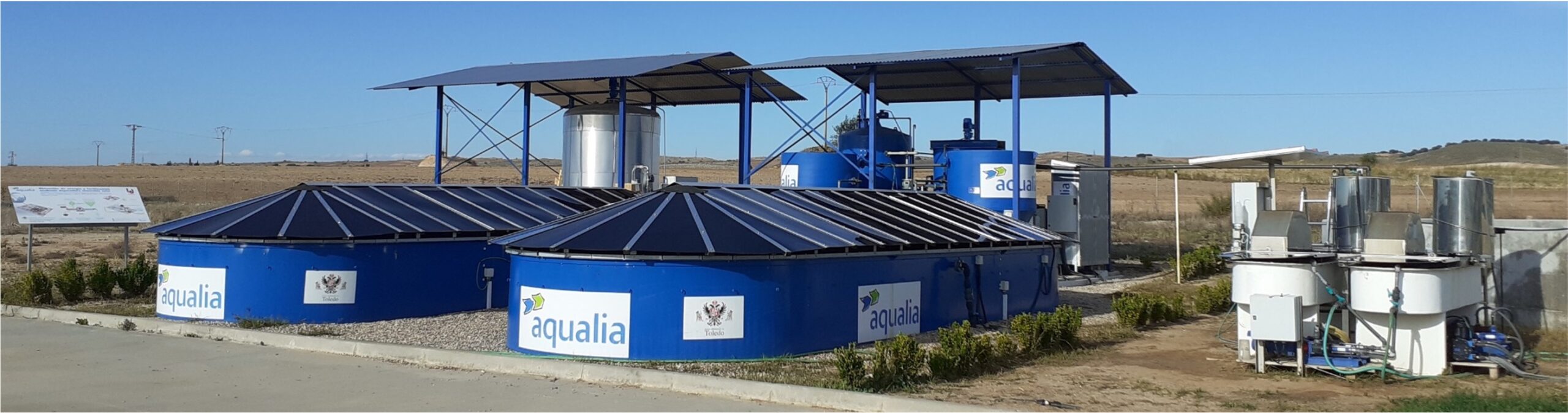 Pre- and pilot photobioreactors